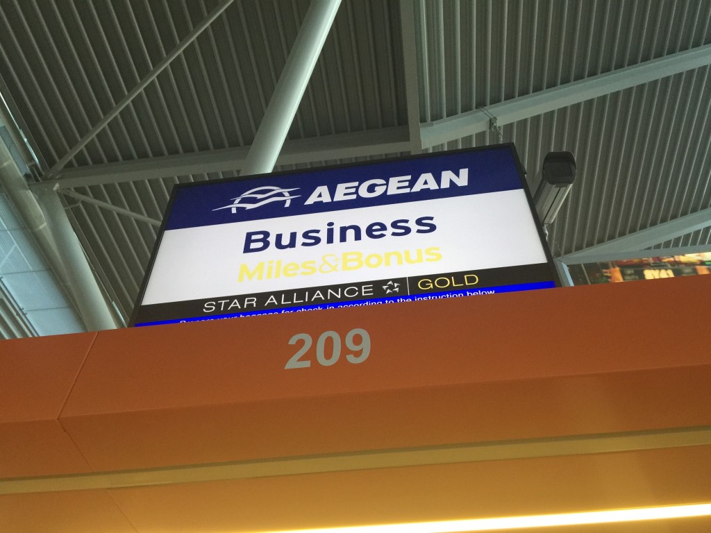 Stanowisko odprawy Aegean dla klasy biznes