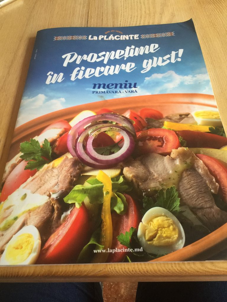 Kiszyniów - menu w La Placinta