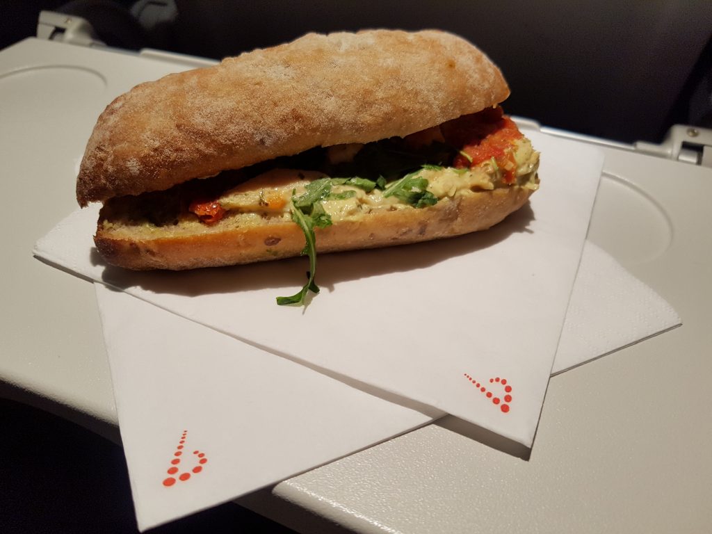 Brussels Airlines - serwis pokładowy: kanapka