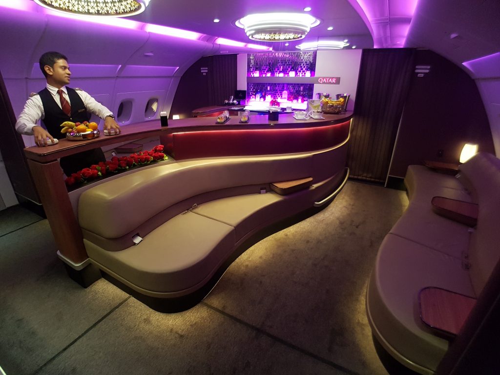 Qatar Airways A380 - bar