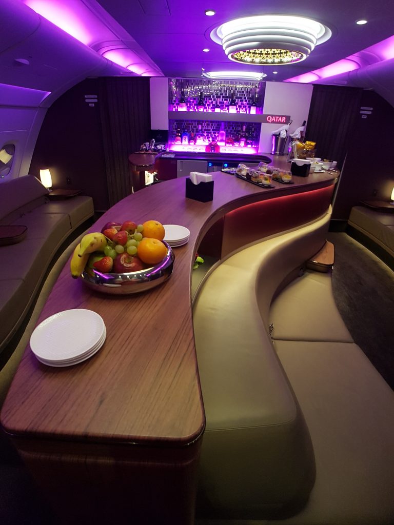 Qatar Airways A380 - bar