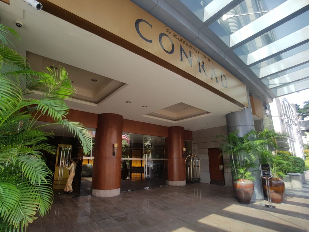 Conrad Bangkok, Bangkok - wejście