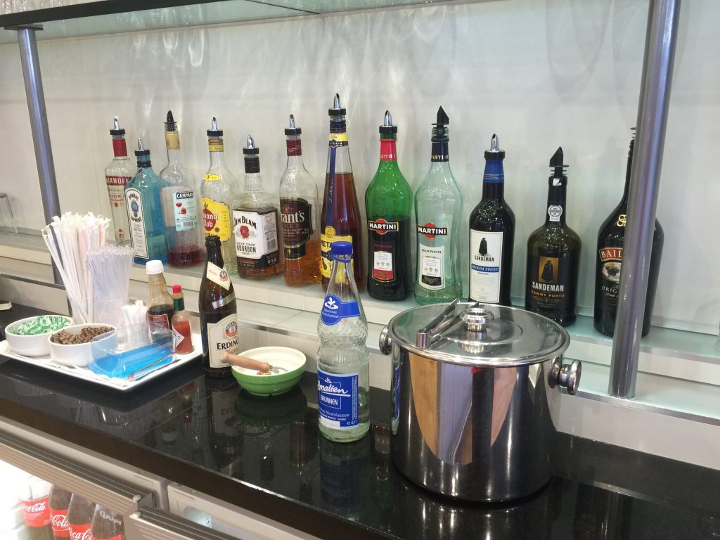 British Airways Terrace Lounge, Berlin Tegel - wybór alkoholi