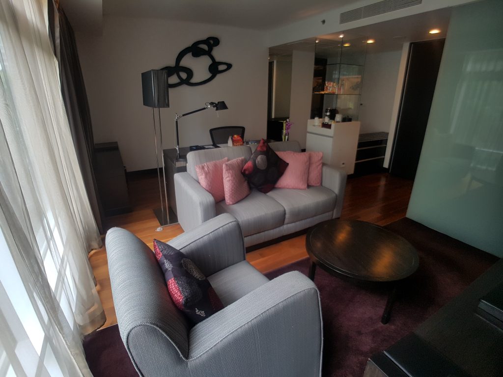 Park Plaza Bangkok Soi 18 - apartament, strefa dzienna