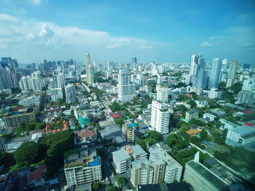 Radisson Blu Plaza Bangkok, Bangkok - lounge - widok z okna