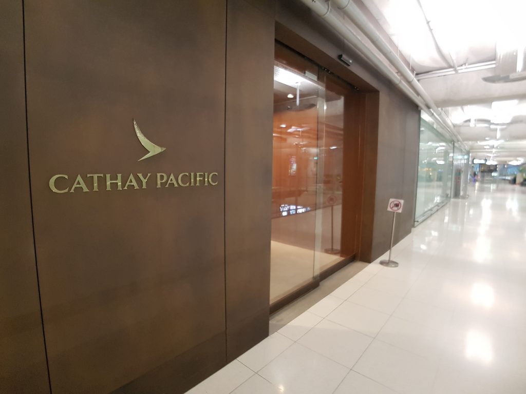 Cathay Pacific - Salonik biznesowy Cathay Pacific First and Business Class Lounge, Bangkok - wejście