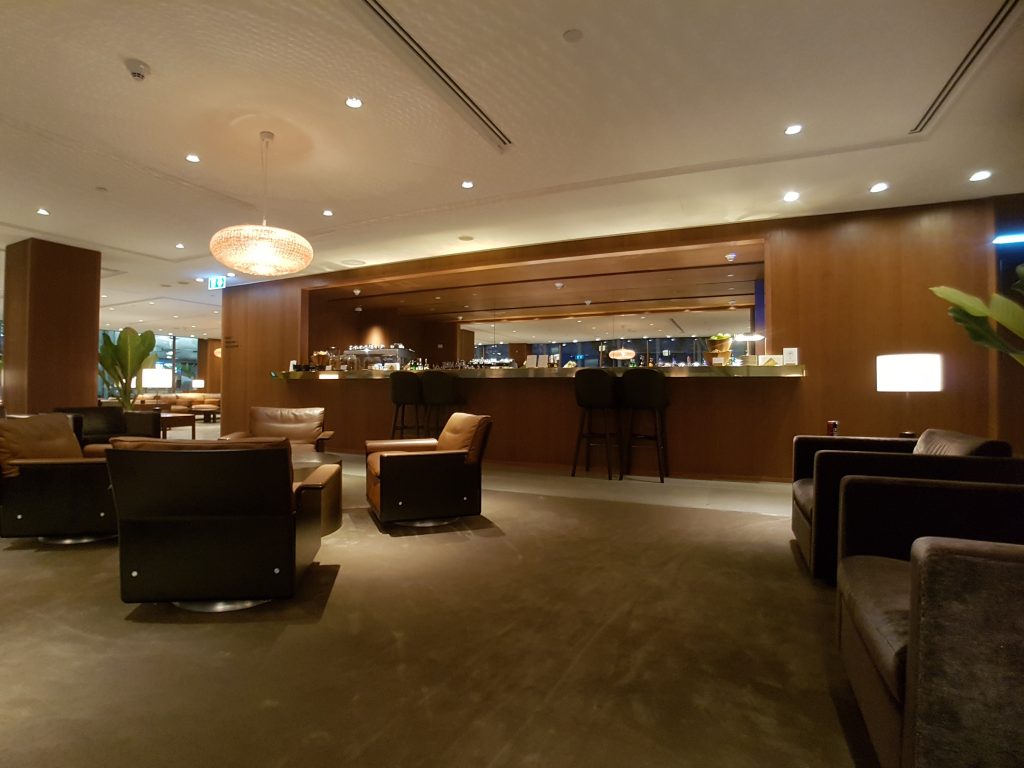 Cathay Pacific - Salonik biznesowy Cathay Pacific First and Business Class Lounge, Bangkok - bar