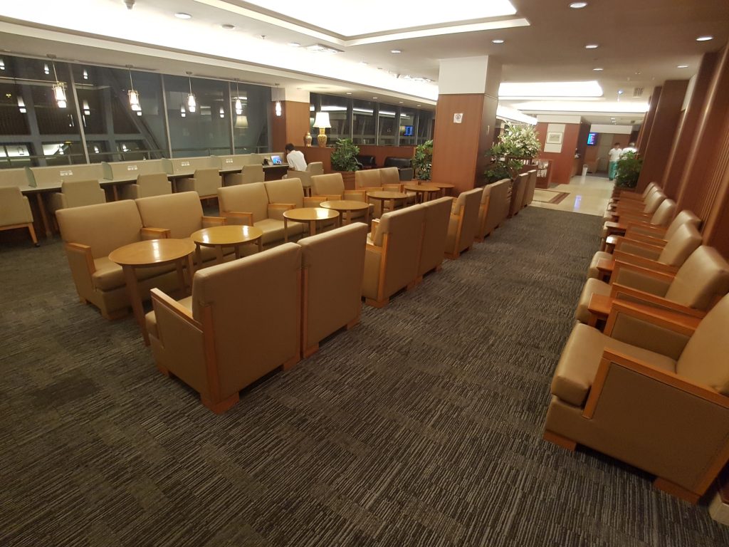 Japan Airlines - Salonik biznesowy Sakura Lounge, Bangkok - sala główna