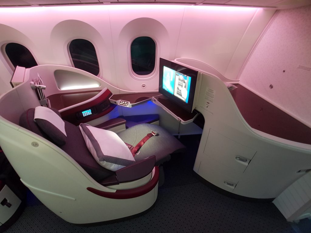 Klasa Biznes Qatar Airways B787 Dreamliner – fotel 1A