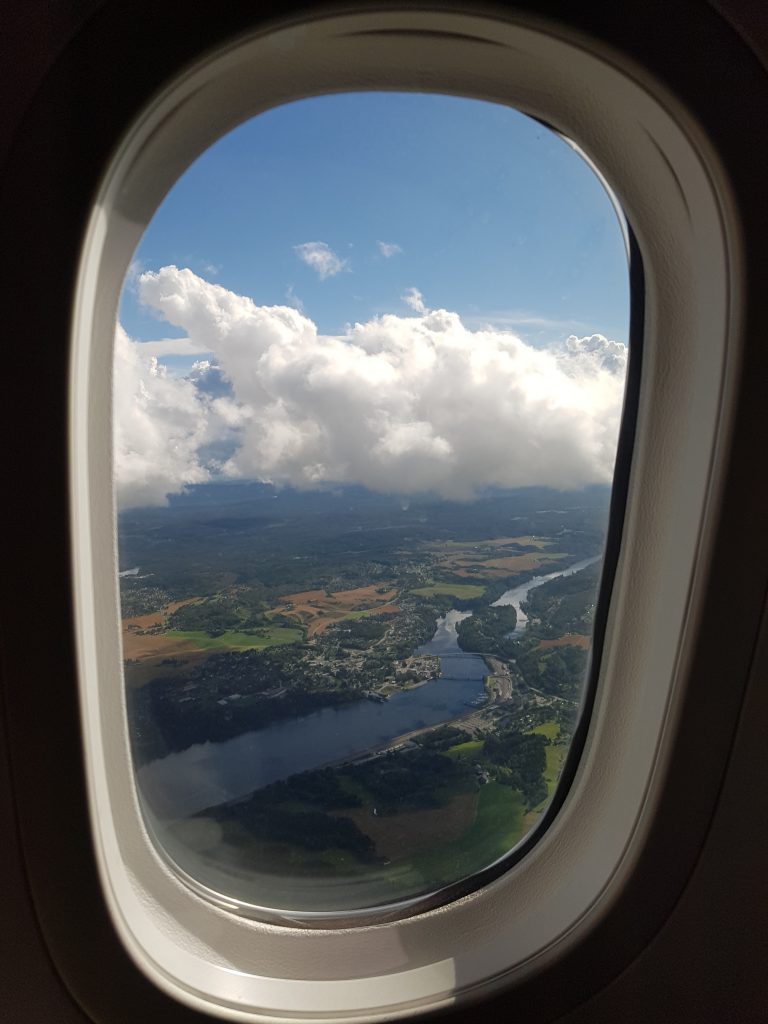 Klasa Biznes Qatar Airways B787 Dreamliner – podejście do lądowania w Oslo