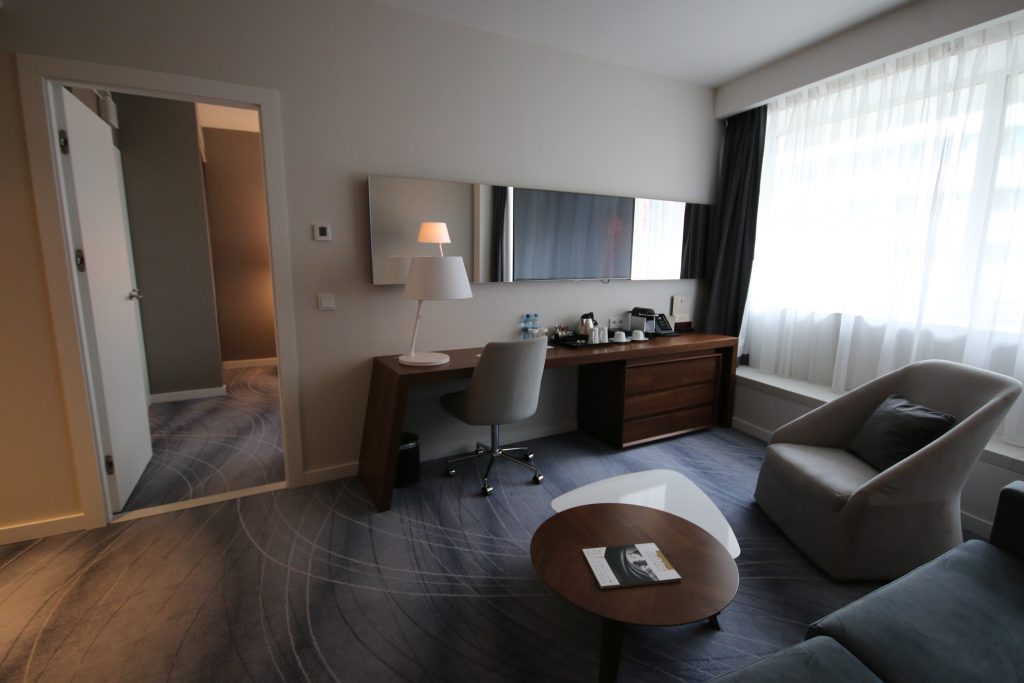DoubleTree by Hilton Hotel, Wrocław - One Bedroom Suite, salon
