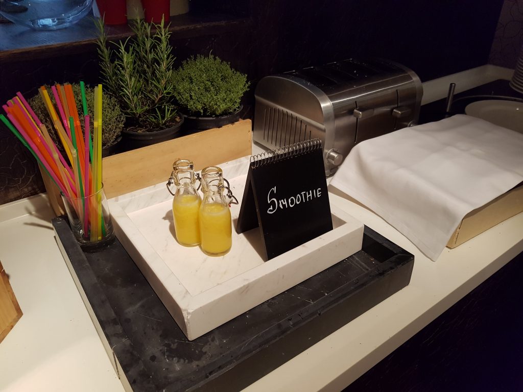 Radisson Blu Royal Astorija Hotel, Wilno - śniadanie - smoothies