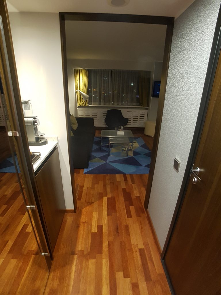 Radisson Blu Lietuva Hotel, Wilno – korytarz w pokoju