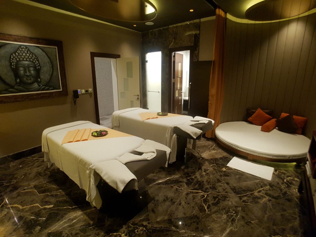 Radisson Blu Hotel Istanbul Pera, Stambuł - strefa fitness/spa - VIP Room - stoły do masażu